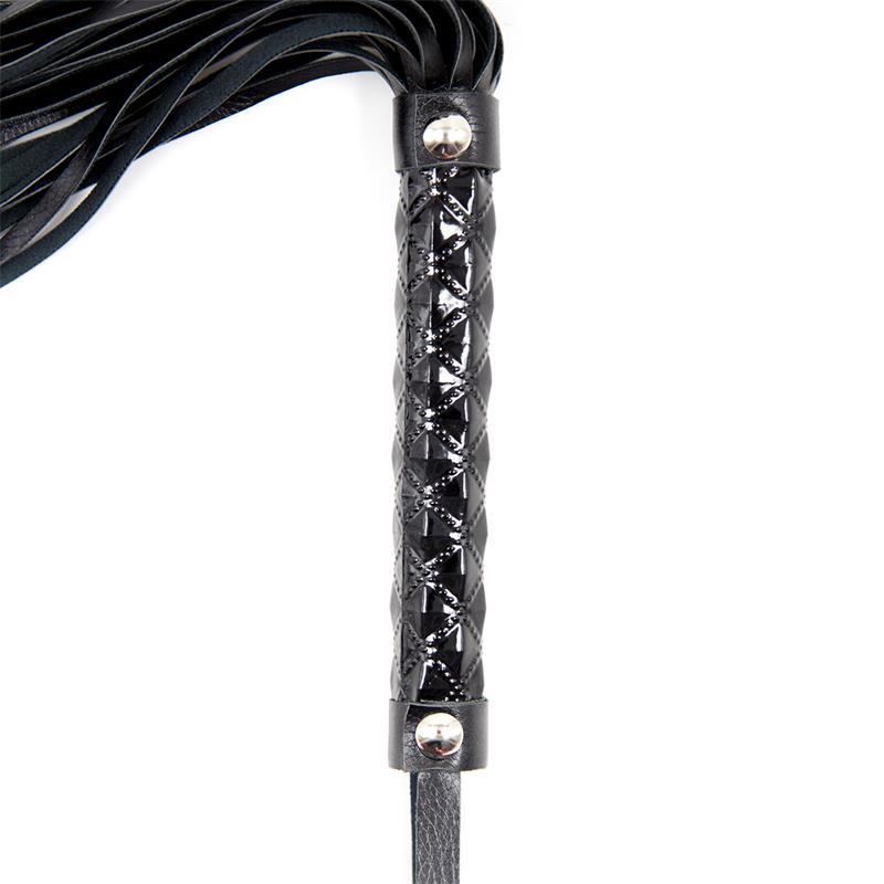 Flogger Patron de Diamante y Mango de Metal 39 cm Negro